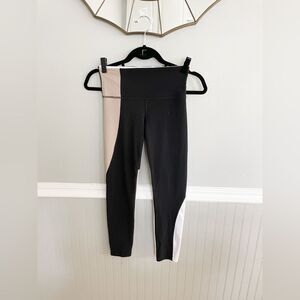Athleta XS 7/8 Yoga Leggings Black Beige White
